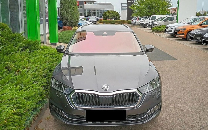 Skoda Octavia cena 153300 przebieg: 1, rok produkcji 2024 z Barlinek małe 79